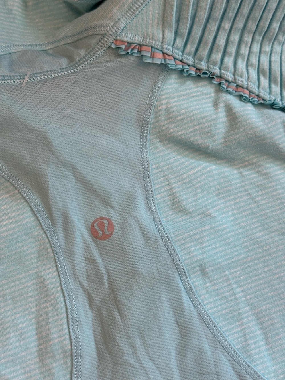 Lululemon Star Runner half-zip pullover in light blue - EUC size M best for 8 - Picture 9 of 9